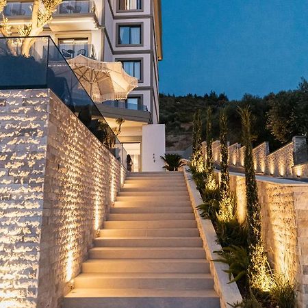 Mazarine Hotel, Vlore, Albania Radhime Exterior photo
