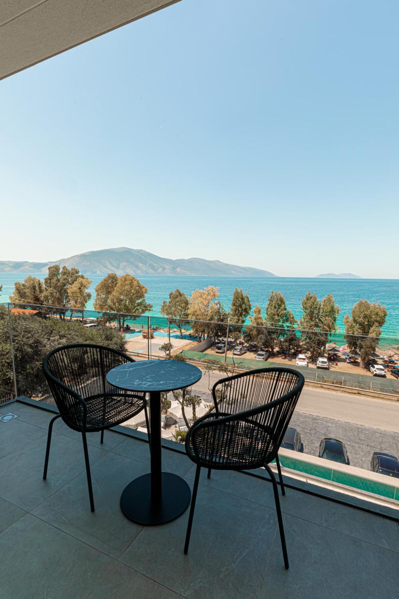 Mazarine Hotel, Vlore, Albania Radhime Exterior photo